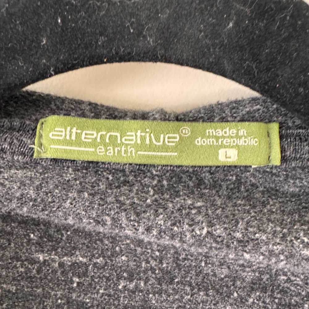 Alternative Grey Short Sleeve Hoodie - Picture 3 of 3